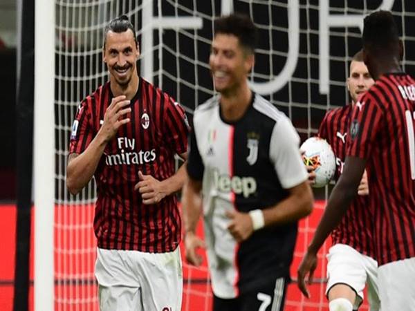 tin-bong-da-quoc-te-sang-08-7-ronaldo-nhan-ket-dang-khi-treu-ibra