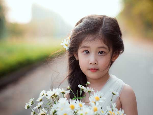 Cách đặt tên cho con gái họ Hoàng hay và hợp tuổi bố mẹ