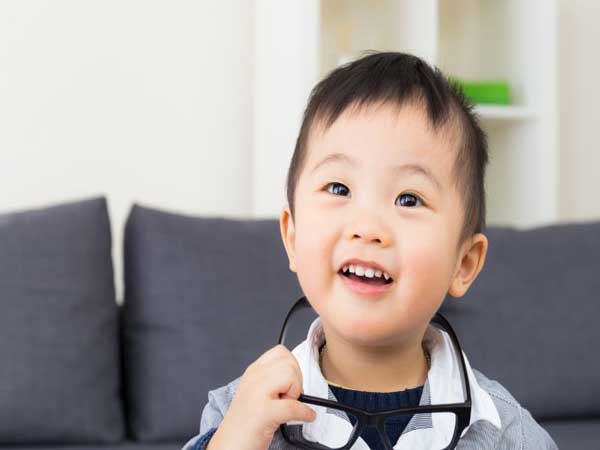 Gợi ý đặt tên cho con trai mệnh Hỏa hay và hợp tuổi ba mẹ
