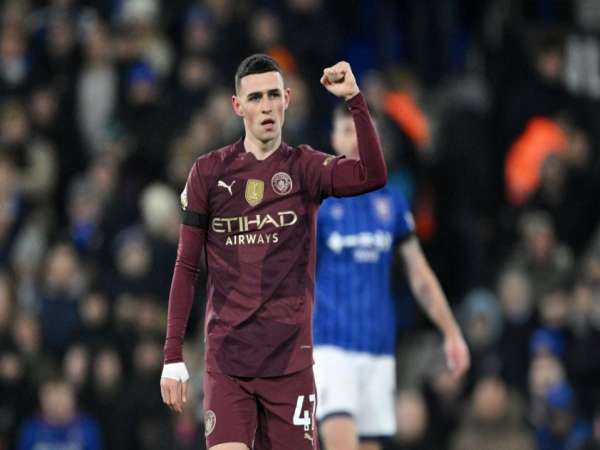 Bóng đá Anh: Man City hủy diệt Ipswich bằng một ‘set tennis’