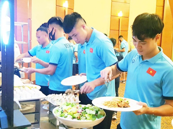 Các thực phẩm bổ sung cho cầu thủ bóng đá