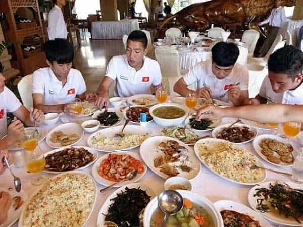 Gợi ý thực đơn trước khi đá bóng