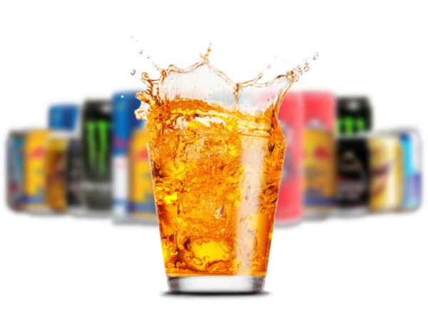 Lưu ý quan trọng khi uống nước trước khi đá bóng