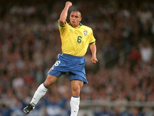 Bật mí số áo của Roberto Carlos trong sự nghiệp cầu thủ