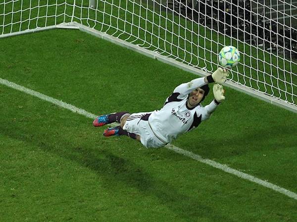Khái quát luật bắt penalty của thủ môn trong bóng đá