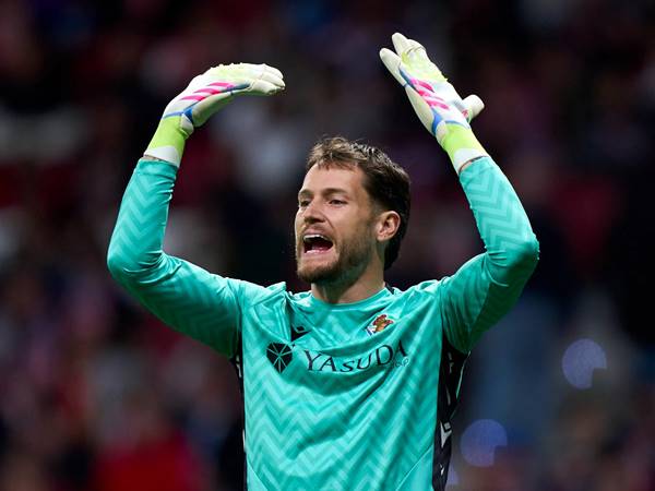 Tin Barca: Alex Remiro lọt tầm ngắm của Barca