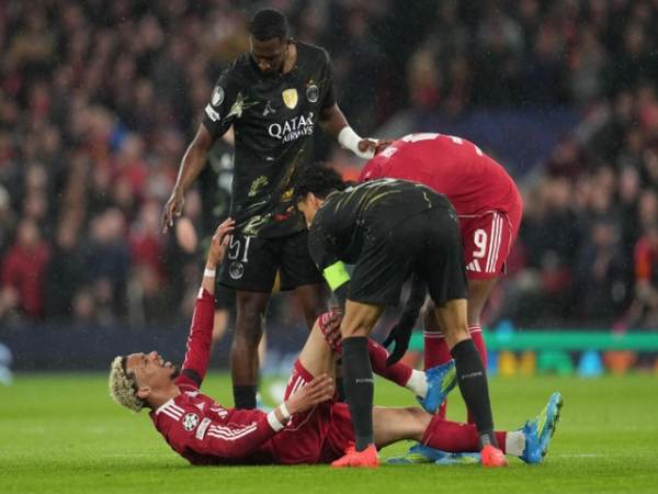 Bóng đá Anh: Liverpool thiệt hịa lực lượng sau trận thua PSG